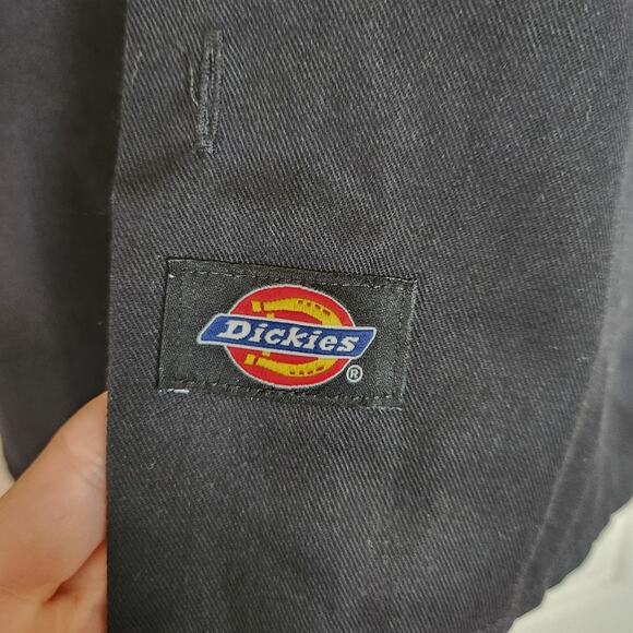 Red Devil Clothing Men's Dickies Button Down Shirt - Medium - Picture 7 of 7